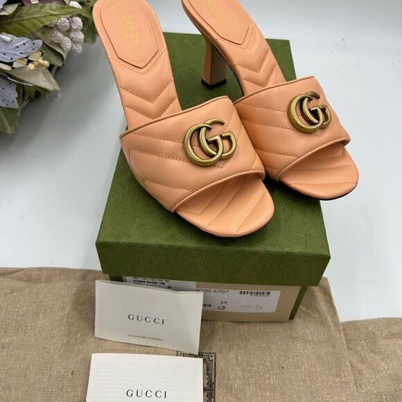 Women’s Gucci, GG Marmont quilted mules size 39 made in Italy - Picture 2 of 9